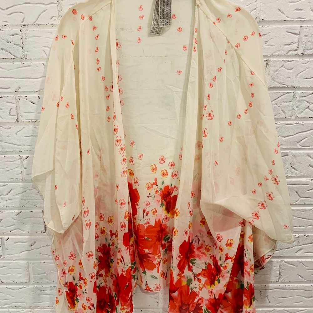 Off white flowered kimono